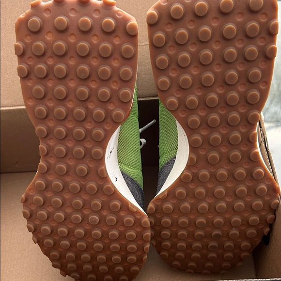 New Balance Lime Green and Red Sneakers size 9.5 - Picture 5 of 5